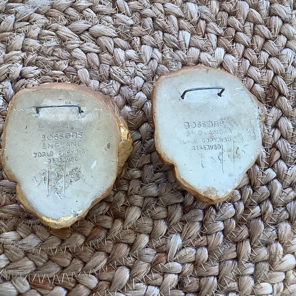 Chalkware Bossons Pekinese Dogs Head Hanging Plaque Vintage Mid-century 2 pc set - Picture 9 of 16